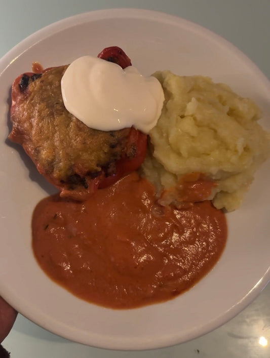 JOLLOF TRIFFT GEFÜLLTE PAPRIKA